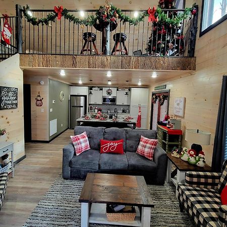 Lil Cabin In The Cove! Mtn Views, Theater, Hot Tub, Games, King Beds, Prime Location! Севьервилл Экстерьер фото