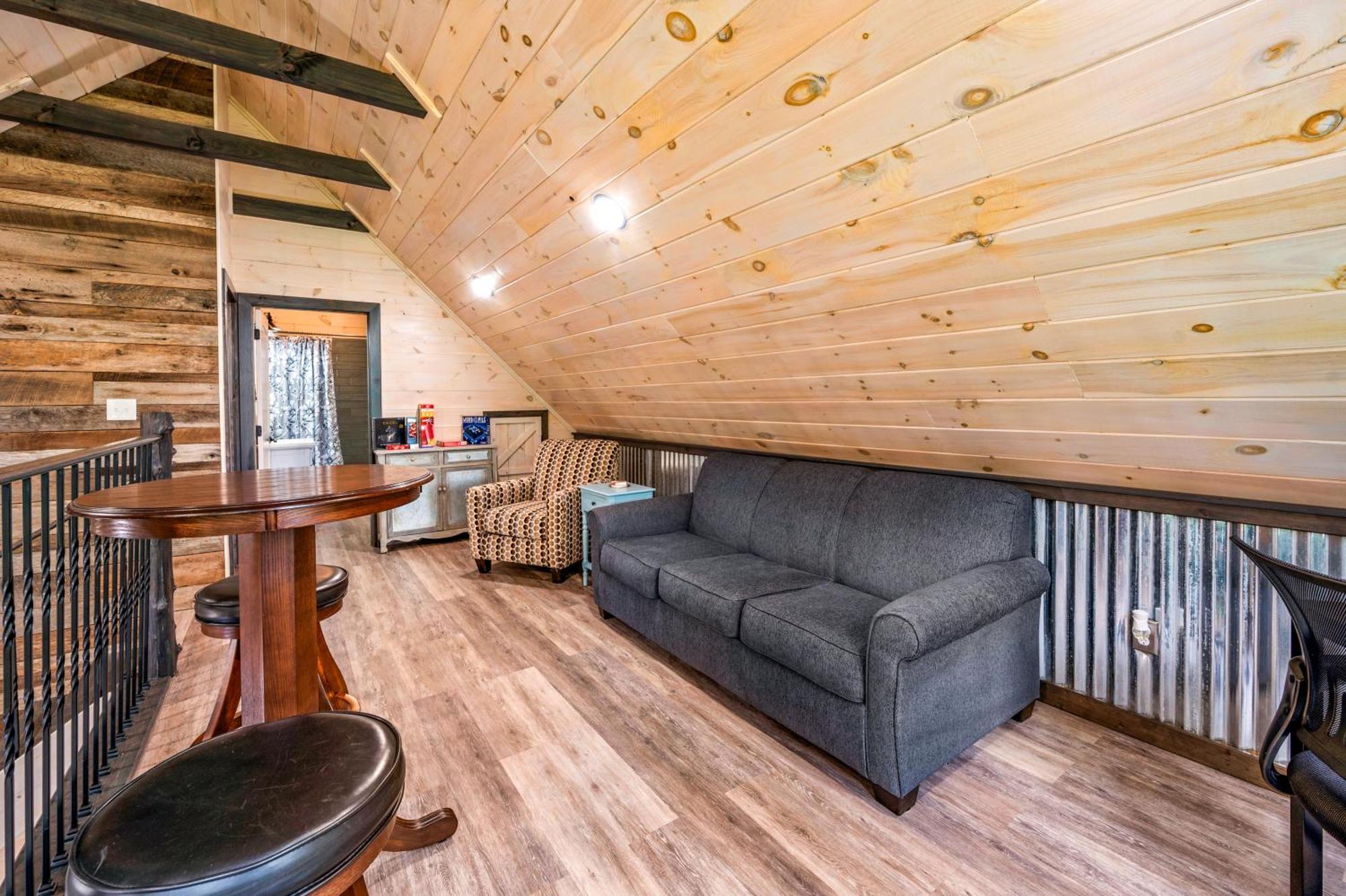 Lil Cabin In The Cove! Mtn Views, Theater, Hot Tub, Games, King Beds, Prime Location! Севьервилл Экстерьер фото