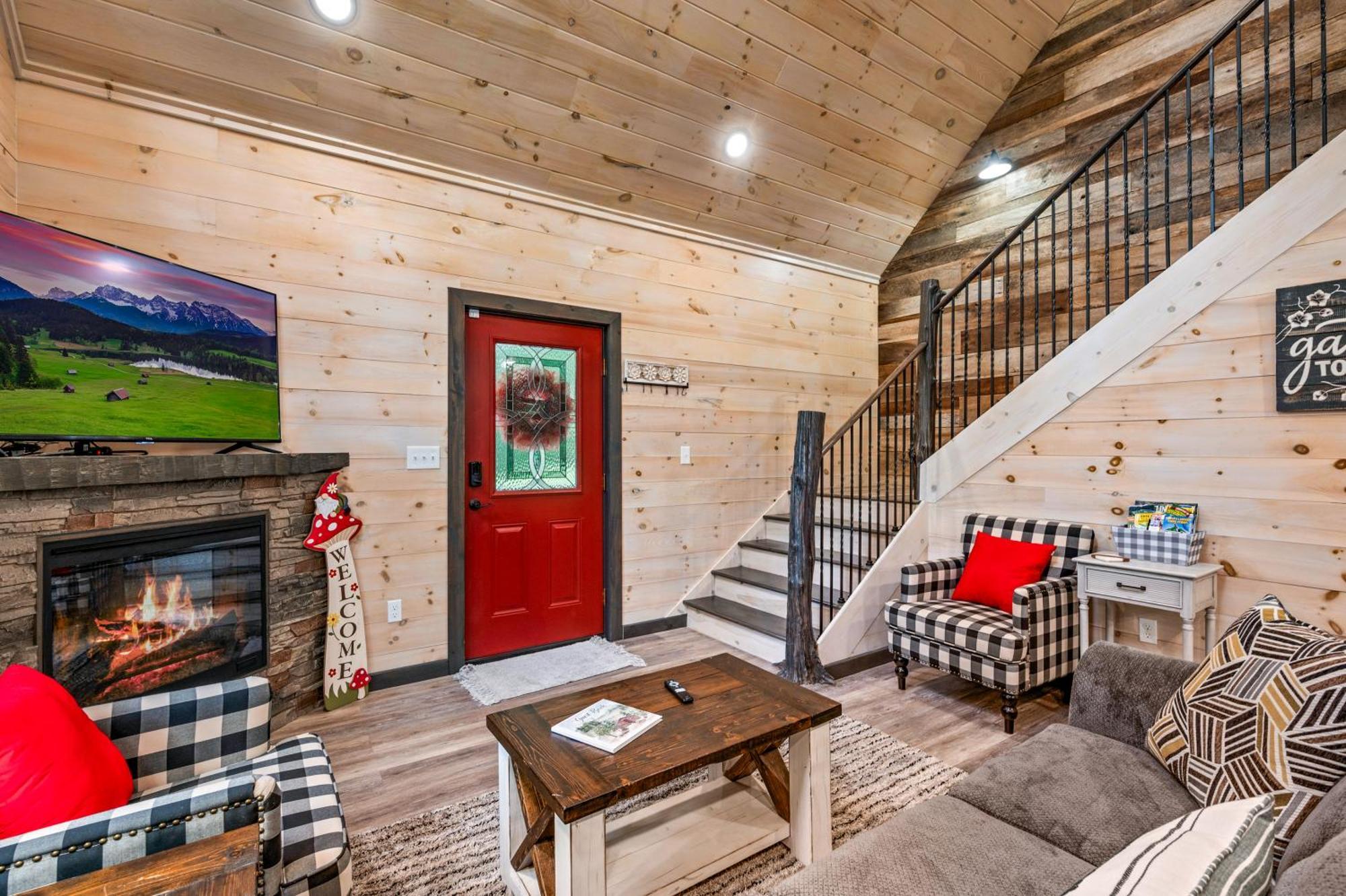 Lil Cabin In The Cove! Mtn Views, Theater, Hot Tub, Games, King Beds, Prime Location! Севьервилл Экстерьер фото