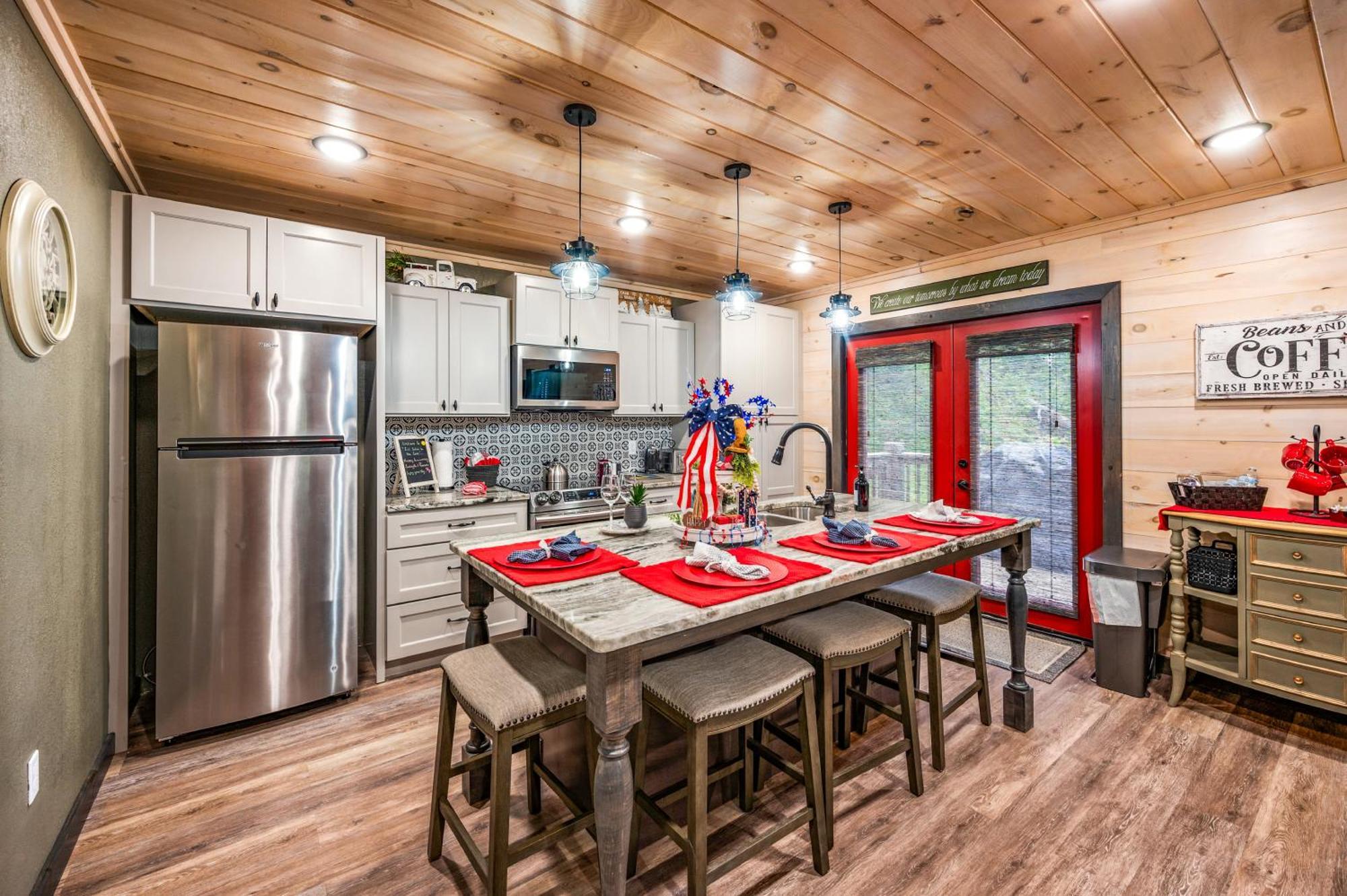 Lil Cabin In The Cove! Mtn Views, Theater, Hot Tub, Games, King Beds, Prime Location! Севьервилл Экстерьер фото